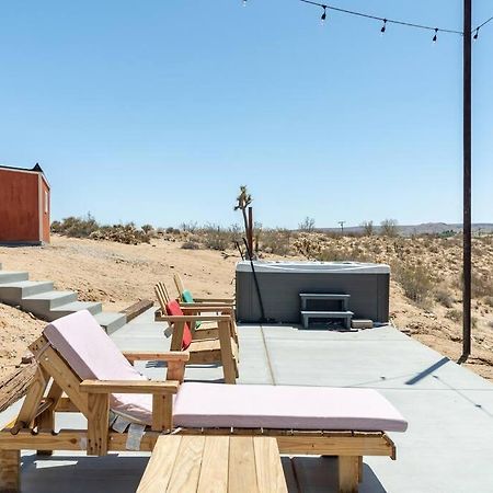 The Invisible Wind Cabin- Joshua Tree Amazing View 야카밸리 외부 사진