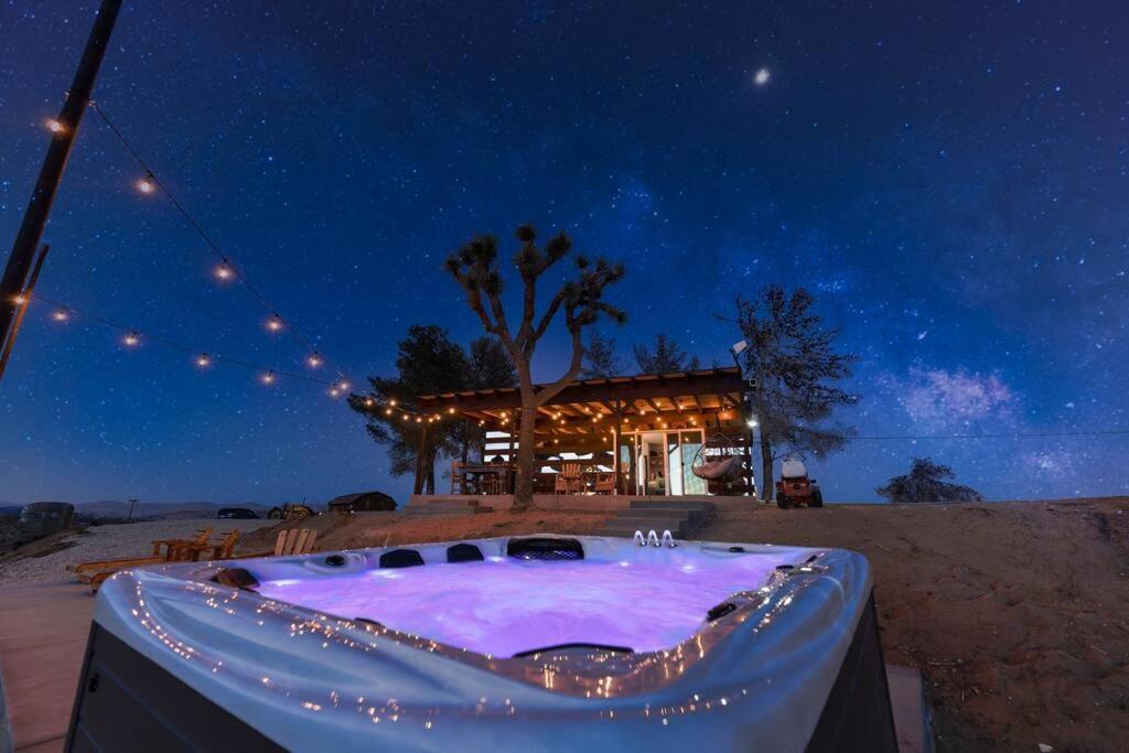 The Invisible Wind Cabin- Joshua Tree Amazing View 야카밸리 외부 사진