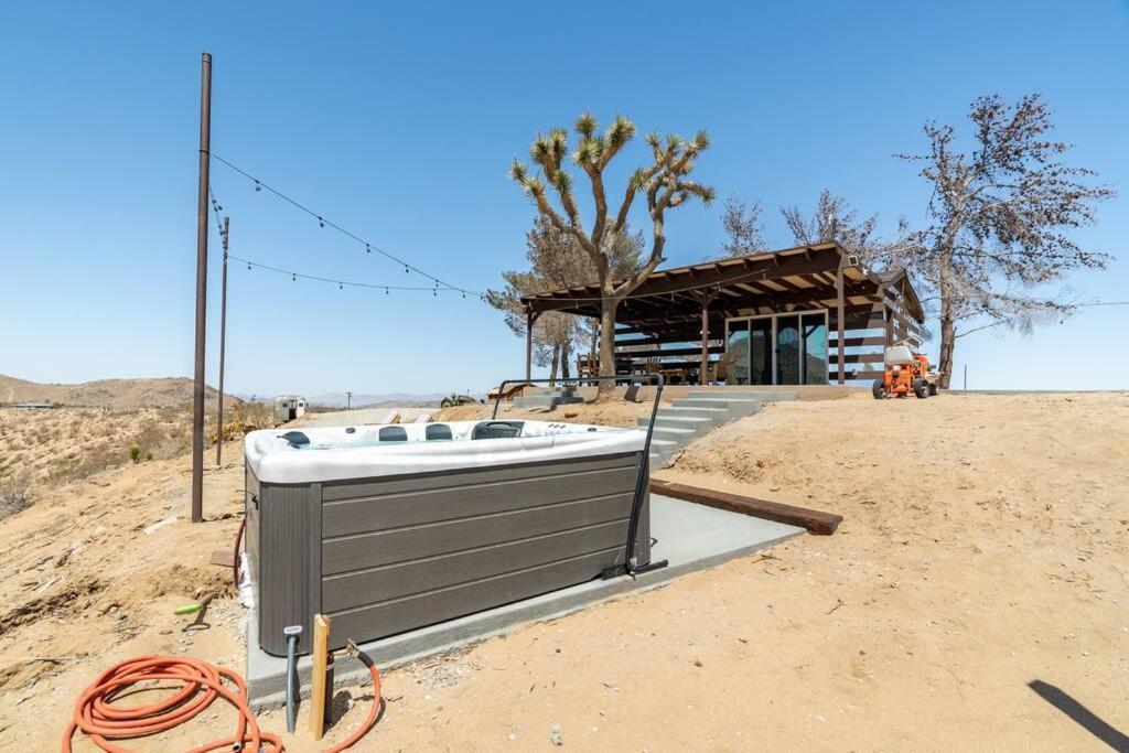 The Invisible Wind Cabin- Joshua Tree Amazing View 야카밸리 외부 사진