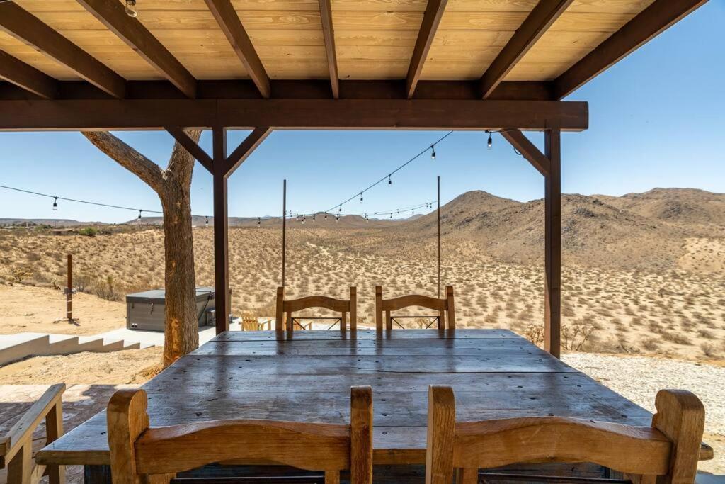 The Invisible Wind Cabin- Joshua Tree Amazing View 야카밸리 외부 사진