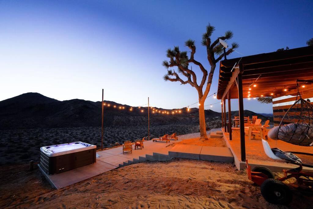 The Invisible Wind Cabin- Joshua Tree Amazing View 야카밸리 외부 사진