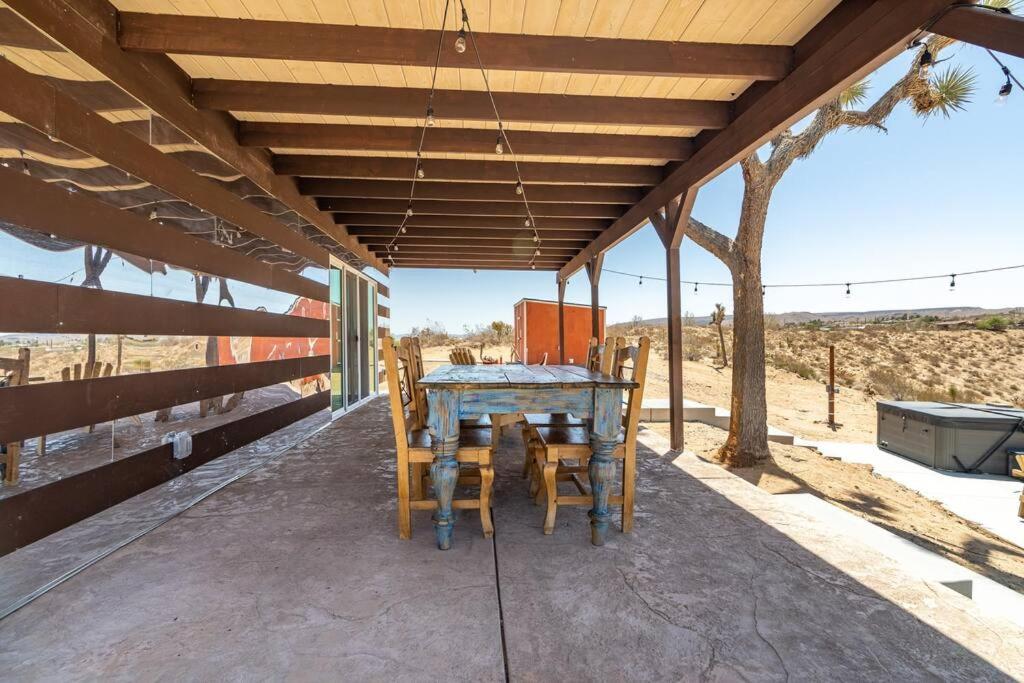 The Invisible Wind Cabin- Joshua Tree Amazing View 야카밸리 외부 사진