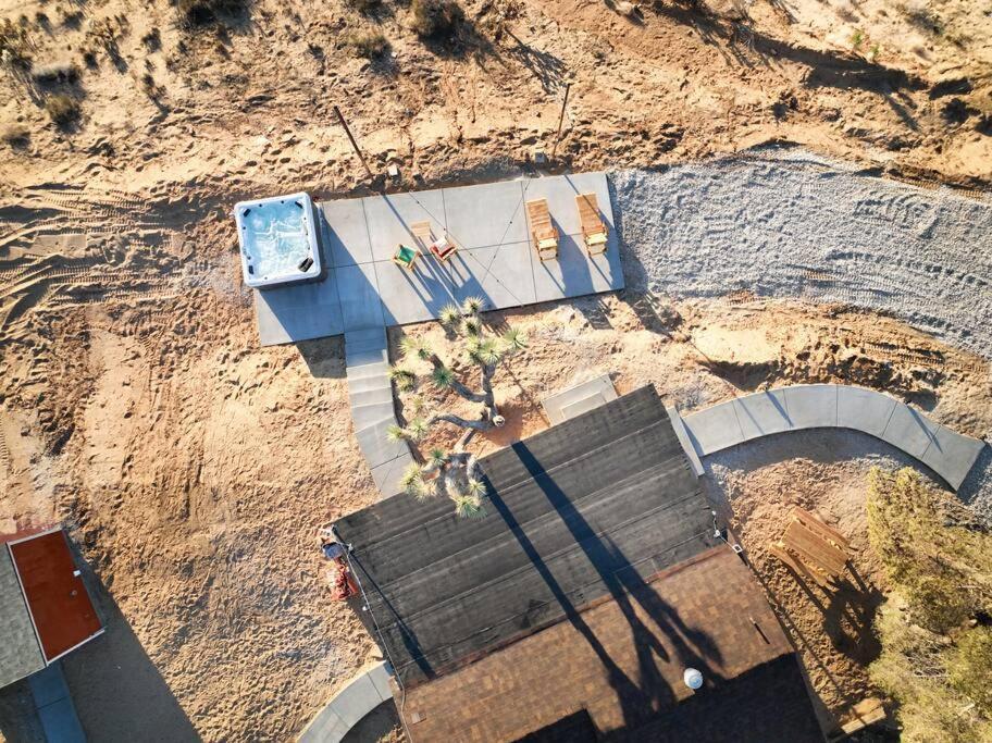 The Invisible Wind Cabin- Joshua Tree Amazing View 야카밸리 외부 사진
