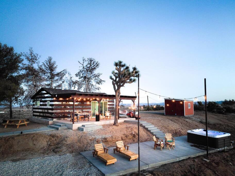The Invisible Wind Cabin- Joshua Tree Amazing View 야카밸리 외부 사진